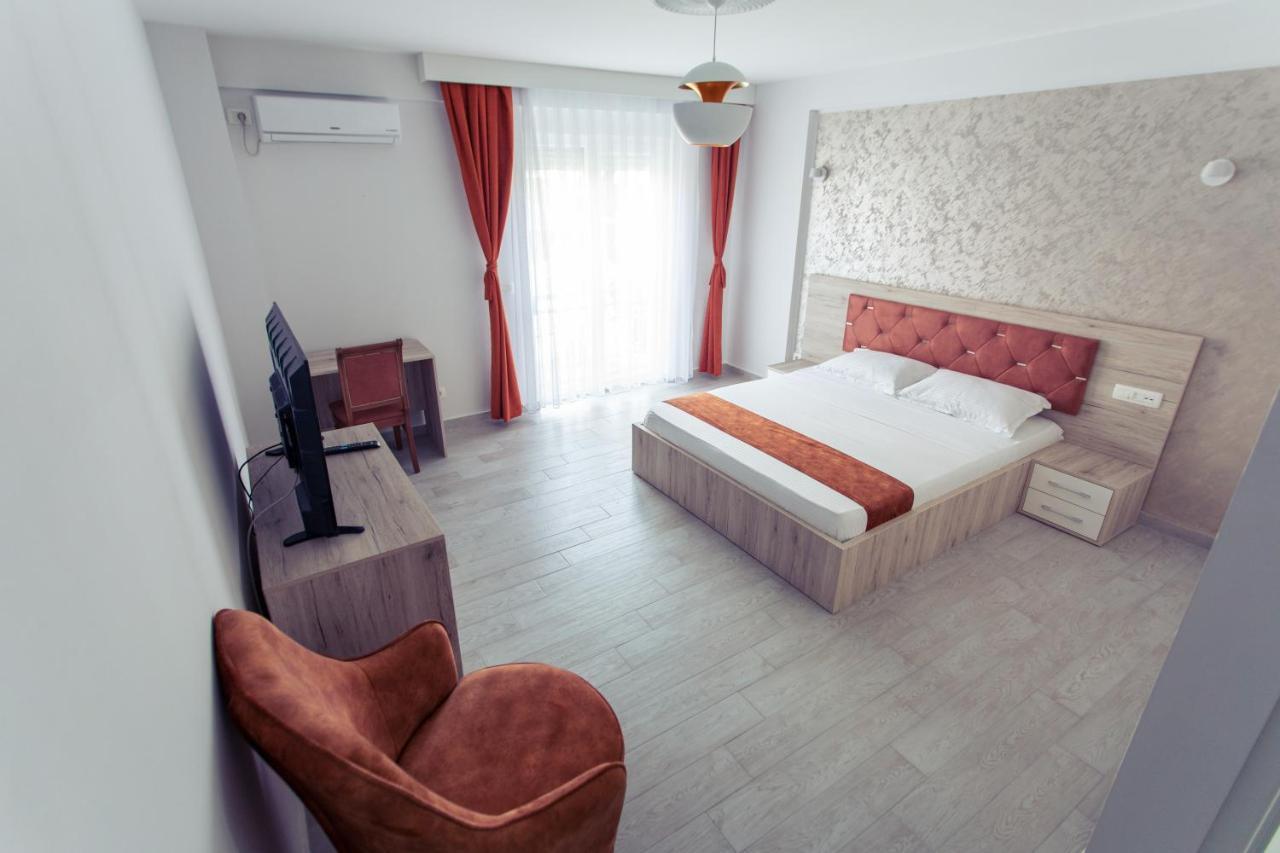 City Hotel Ferizaj Exterior photo