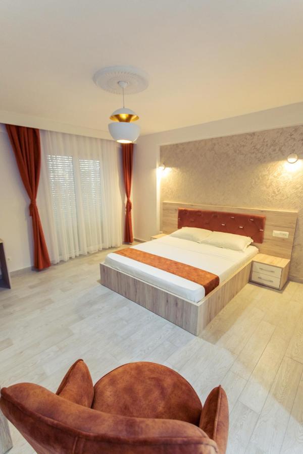 City Hotel Ferizaj Exterior photo