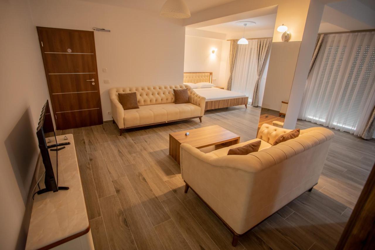 City Hotel Ferizaj Exterior photo