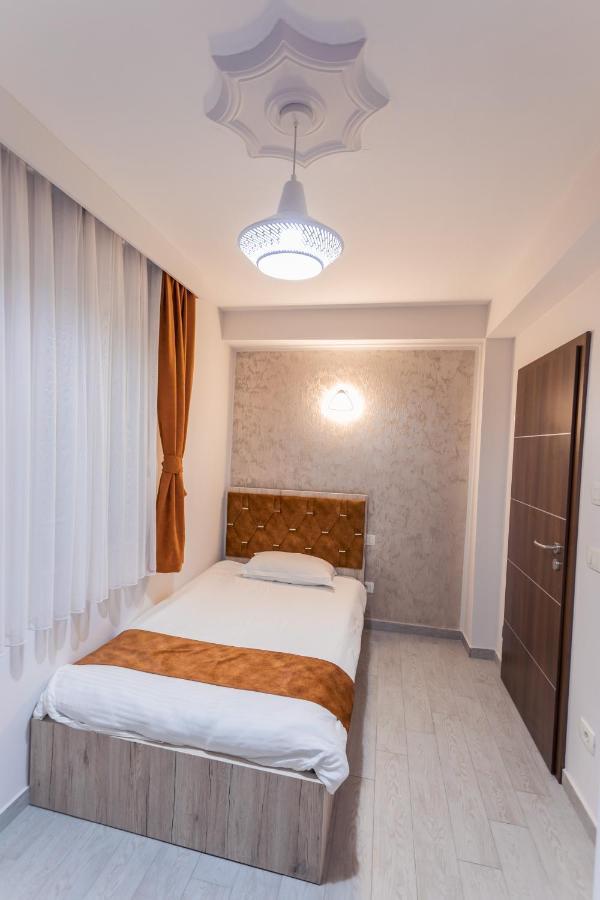 City Hotel Ferizaj Exterior photo