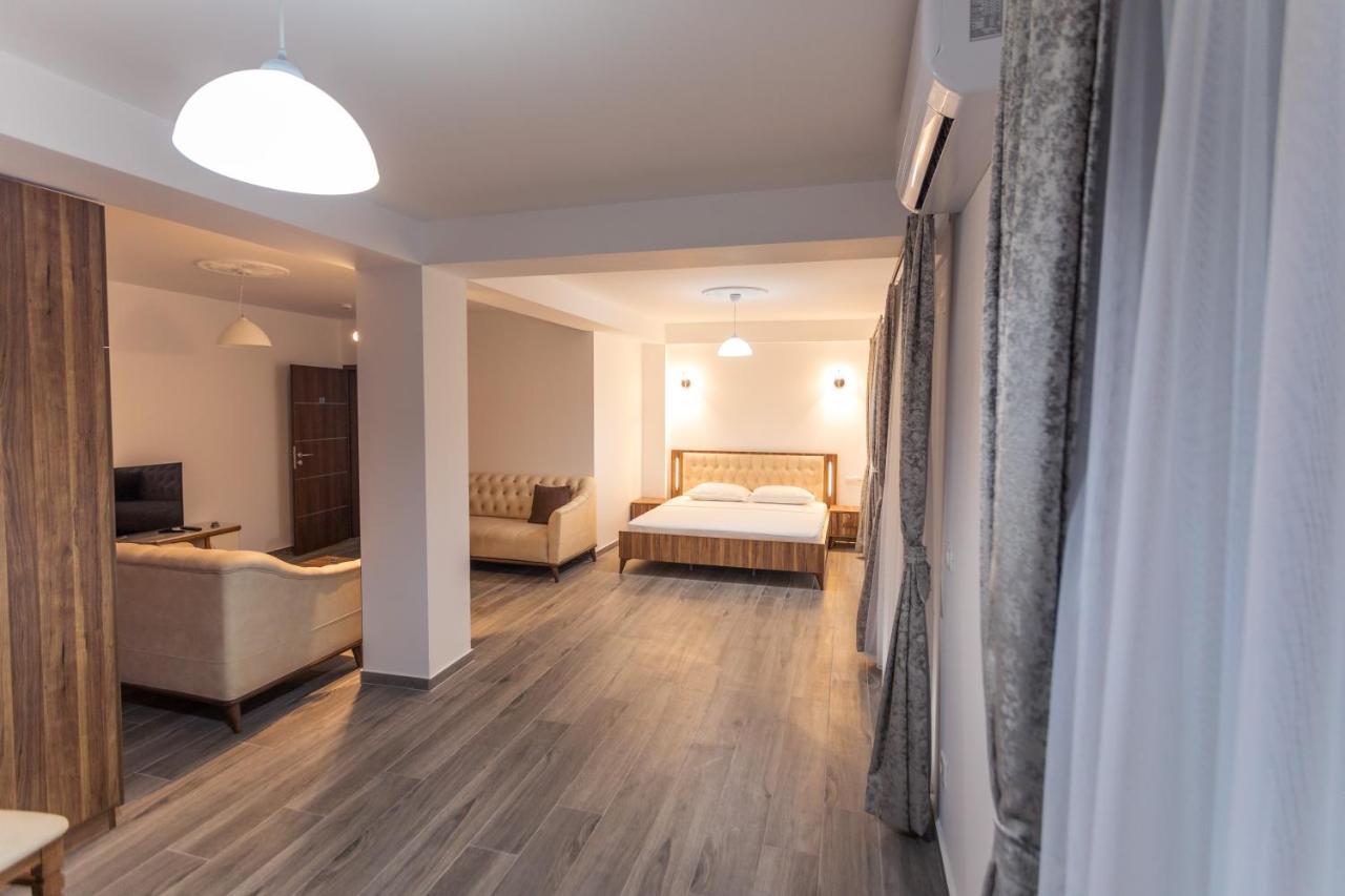 City Hotel Ferizaj Exterior photo