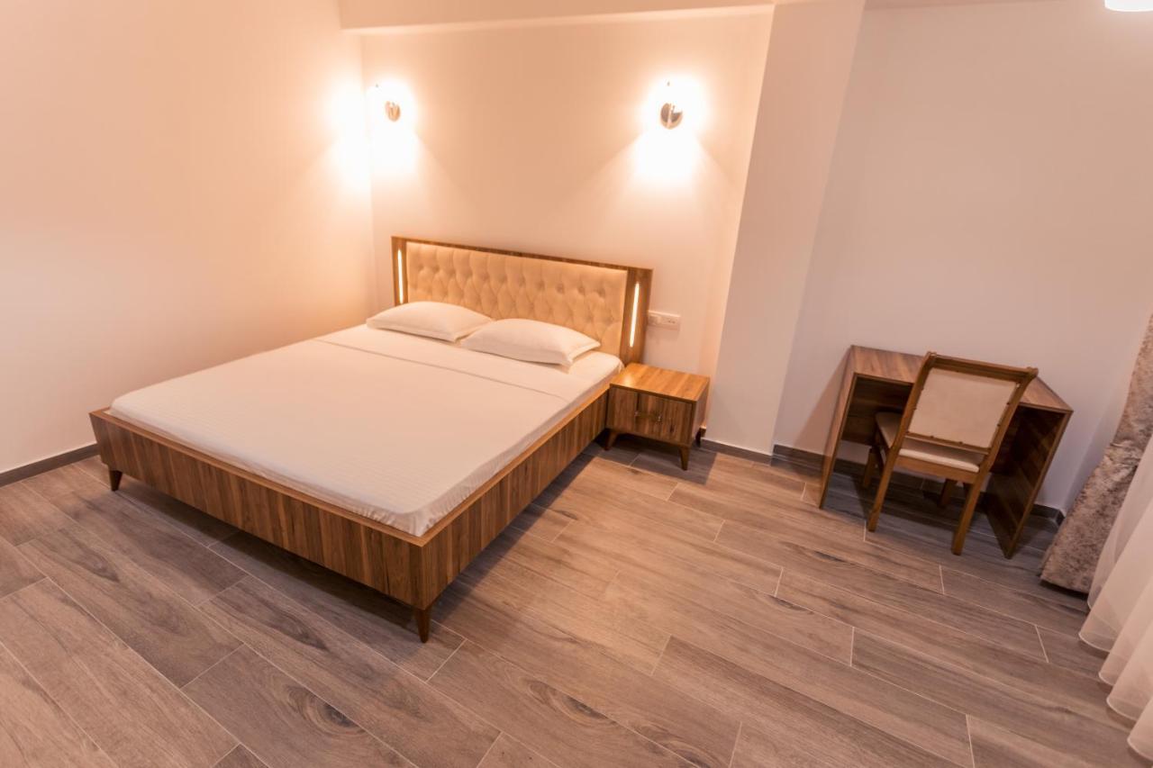 City Hotel Ferizaj Exterior photo